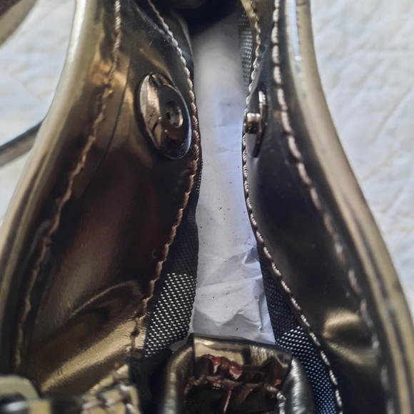 BURBERRY, Womens, Cross Body Leather Purse - Picture 9 of 9